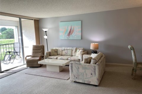 Condo in Lauderhill, Florida, 2 bedrooms  № 1859947 - photo 23