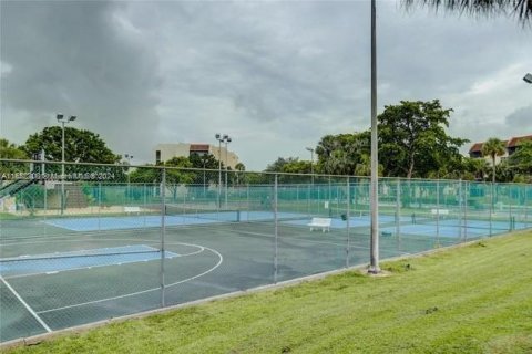 Condo in Lauderhill, Florida, 2 bedrooms  № 1859947 - photo 7