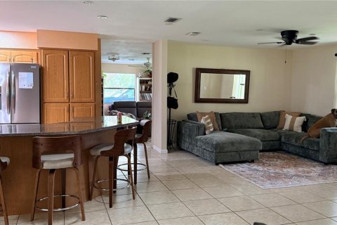 Casa en venta en Lakeland, Florida, 3 dormitorios, 239.69 m2 № 2381289 - foto 14