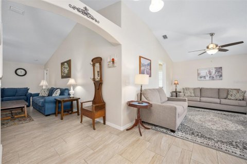 Casa en venta en Palm Coast, Florida, 3 dormitorios, 171.31 m2 № 1789106 - foto 4