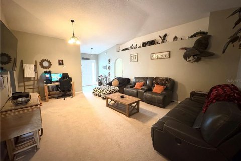 House in Orlando, Florida 3 bedrooms, 151.52 sq.m. № 2400268 - photo 6