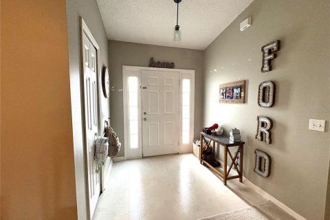 House in Orlando, Florida 3 bedrooms, 151.52 sq.m. № 2400268 - photo 2