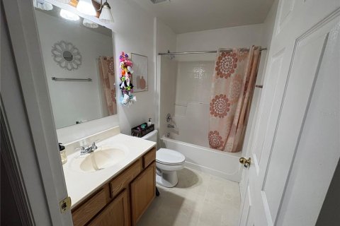 House in Orlando, Florida 3 bedrooms, 151.52 sq.m. № 2400268 - photo 13