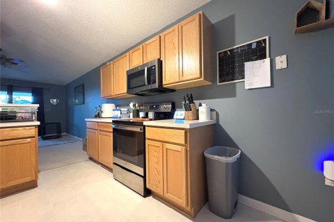 House in Orlando, Florida 3 bedrooms, 151.52 sq.m. № 2400268 - photo 4