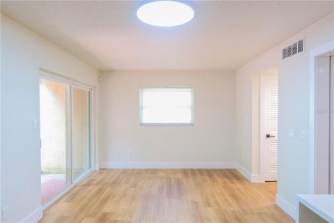 Condominio en venta en Maitland, Florida, 3 dormitorios, 145.39 m2 № 2198796 - foto 12