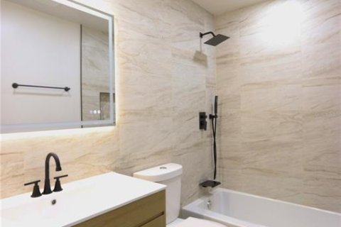 Condominio en venta en Maitland, Florida, 3 dormitorios, 145.39 m2 № 2198796 - foto 28
