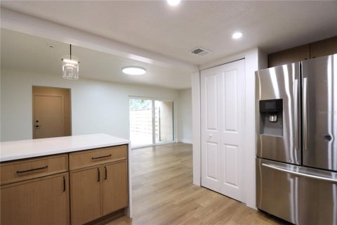 Condominio en venta en Maitland, Florida, 3 dormitorios, 145.39 m2 № 2198796 - foto 26
