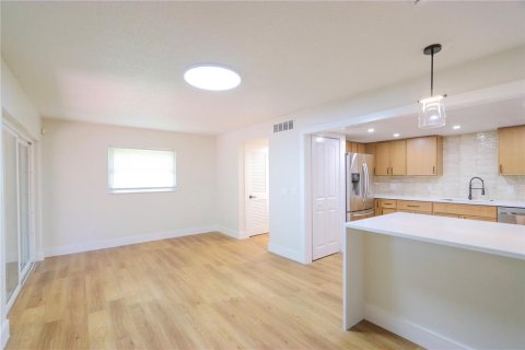 Condominio en venta en Maitland, Florida, 3 dormitorios, 145.39 m2 № 2198796 - foto 13