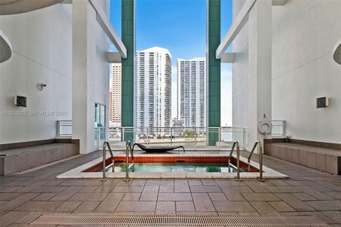 Copropriété à vendre à Miami, Floride: 2 chambres, 146.04 m2 № 1987411 - photo 18
