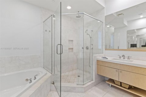 Copropriété à vendre à Miami, Floride: 2 chambres, 146.04 m2 № 1987411 - photo 12