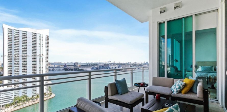 Condo à Miami, Floride, 2 chambres № 1987411