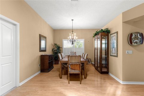 House in Lady Lake, Florida 2 bedrooms, 199.46 sq.m. № 1879330 - photo 21