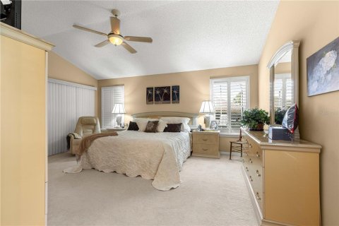 House in Lady Lake, Florida 2 bedrooms, 199.46 sq.m. № 1879330 - photo 10