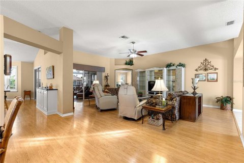 House in Lady Lake, Florida 2 bedrooms, 199.46 sq.m. № 1879330 - photo 24