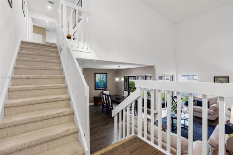 House in Miami, Florida 3 bedrooms, 175.4 sq.m. № 1954692 - photo 8