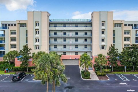 Copropriété à vendre à New Smyrna Beach, Floride: 3 chambres, 148.74 m2 № 1634040 - photo 1