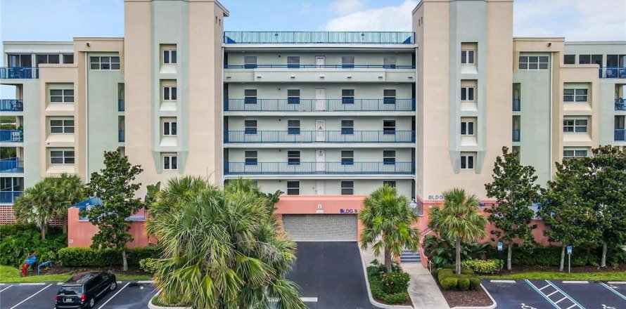Condo à New Smyrna Beach, Floride, 3 chambres  № 1634040