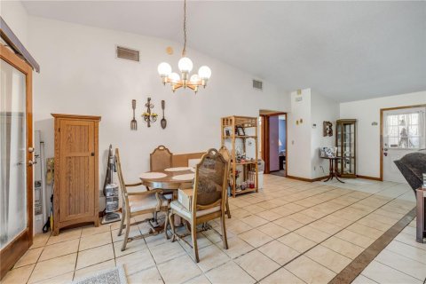 House in Edgewater, Florida 3 bedrooms, 135.82 sq.m. № 1901452 - photo 19
