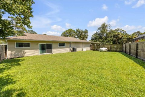 House in Edgewater, Florida 3 bedrooms, 135.82 sq.m. № 1901452 - photo 4