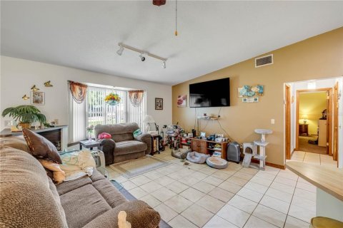 House in Edgewater, Florida 3 bedrooms, 135.82 sq.m. № 1901452 - photo 9