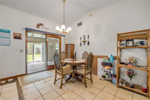 House in Edgewater, Florida 3 bedrooms, 135.82 sq.m. № 1901452 - photo 18