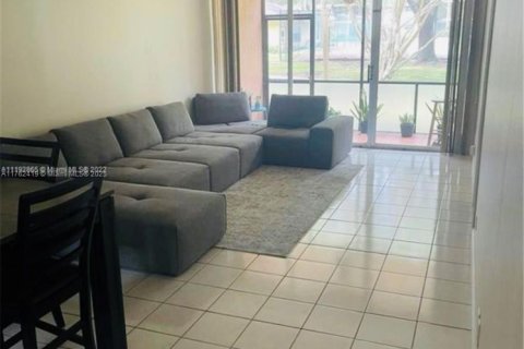 Condo in Davie, Florida, 2 bedrooms № 2016770 - photo 15