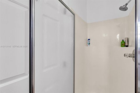 Villa ou maison à louer à Marathon, Floride: 3 chambres, 89.19 m2 № 2434028 - photo 18
