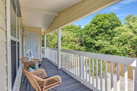 Villa ou maison à louer à Marathon, Floride: 3 chambres, 89.19 m2 № 2434028 - photo 30