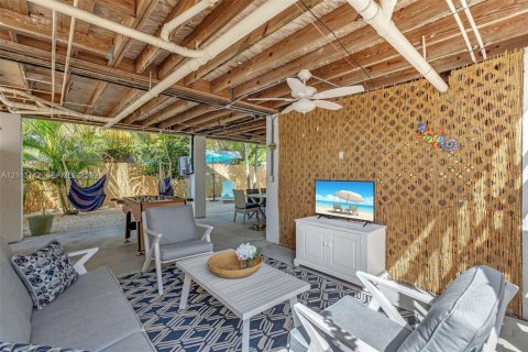 Villa ou maison à louer à Marathon, Floride: 3 chambres, 89.19 m2 № 2434028 - photo 29