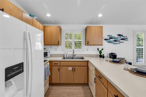 Villa ou maison à louer à Marathon, Floride: 3 chambres, 89.19 m2 № 2434028 - photo 23