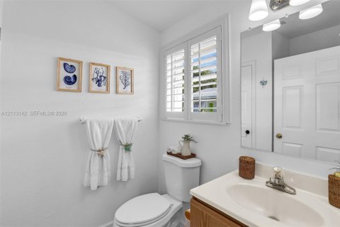 Villa ou maison à louer à Marathon, Floride: 3 chambres, 89.19 m2 № 2434028 - photo 17