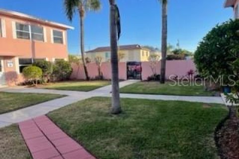 Copropriété à vendre à Cape Canaveral, Floride: 1 chambre, 62.43 m2 № 2145185 - photo 12