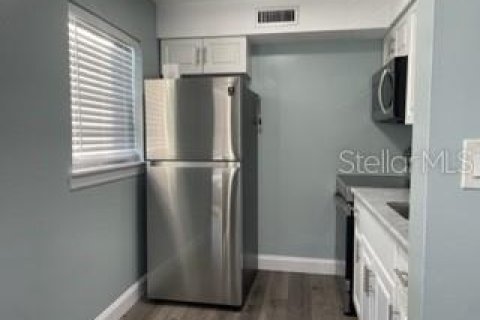 Copropriété à vendre à Cape Canaveral, Floride: 1 chambre, 62.43 m2 № 2145185 - photo 3