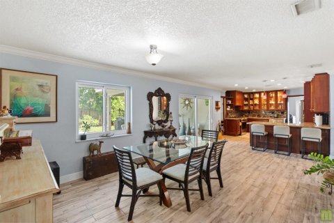House in Coconut Creek, Florida 4 bedrooms, 161.09 sq.m. № 2343993 - photo 12