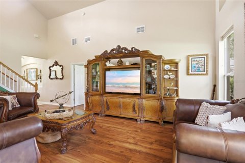 House in Clermont, Florida 3 bedrooms, 202.06 sq.m. № 2204057 - photo 8