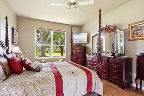 House in Clermont, Florida 3 bedrooms, 202.06 sq.m. № 2204057 - photo 12