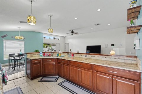 House in Riverview, Florida 3 bedrooms, 141.68 sq.m. № 2226165 - photo 13