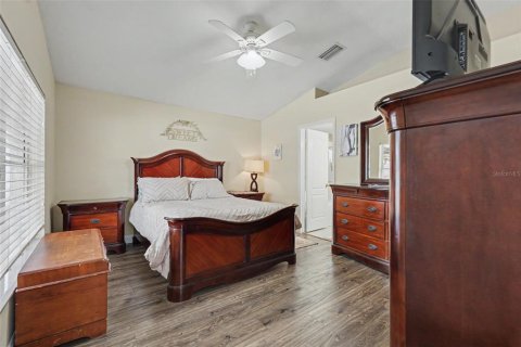 House in Riverview, Florida 3 bedrooms, 141.68 sq.m. № 2226165 - photo 15