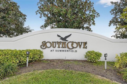 House in Riverview, Florida 3 bedrooms, 141.68 sq.m. № 2226165 - photo 24