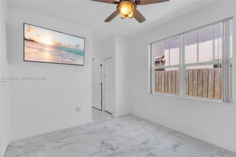 Купить виллу или дом в Хомстед, Флорида 5 спален, 239.22м2, № 2065784 - фото 20