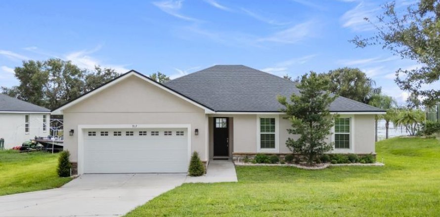 House in Haines City, Florida 3 bedrooms, 170.57 sq.m. № 1917014