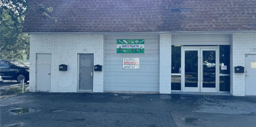 Propiedad comercial en Delray Beach, Florida № 1958115