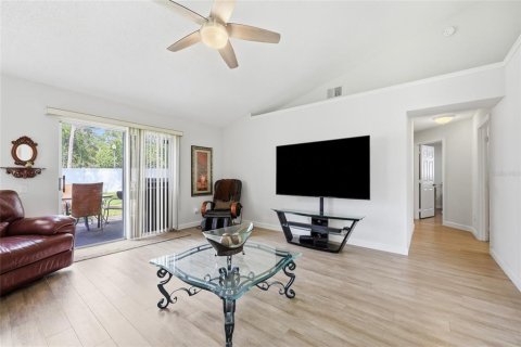 Casa en venta en Altamonte Springs, Florida, 4 dormitorios, 183.2 m2 № 2299855 - foto 16
