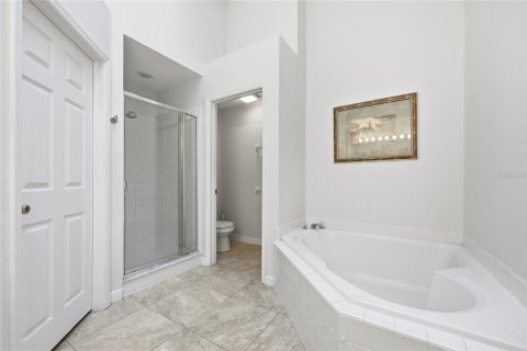 Casa en venta en Altamonte Springs, Florida, 4 dormitorios, 183.2 m2 № 2299855 - foto 11