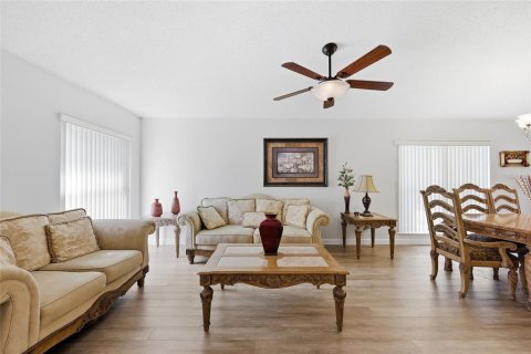 Casa en venta en Altamonte Springs, Florida, 4 dormitorios, 183.2 m2 № 2299855 - foto 5