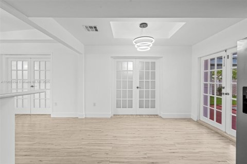 Снять в аренду таунхаус в Майами, Флорида 4 спальни, 204.66м2, № 1956145 - фото 14