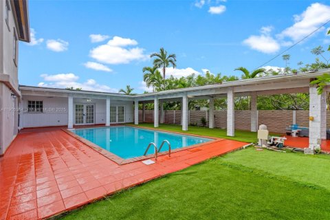 Снять в аренду таунхаус в Майами, Флорида 4 спальни, 204.66м2, № 1956145 - фото 30