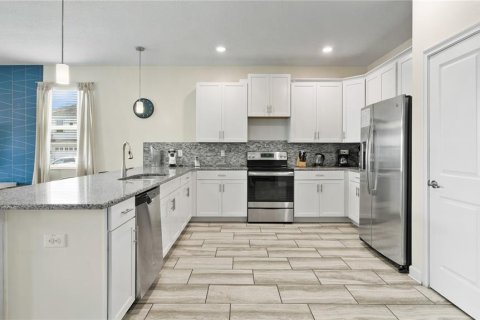 House in Davenport, Florida 8 bedrooms, 363.15 sq.m. № 219667 - photo 22