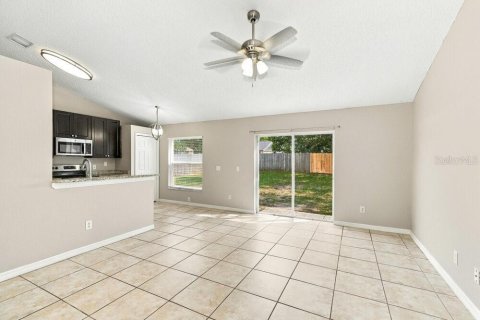 Villa ou maison à louer à Tampa, Floride: 3 chambres, 125.33 m2 № 2426887 - photo 5