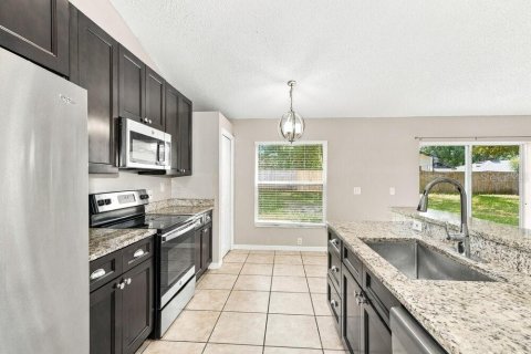 Villa ou maison à louer à Tampa, Floride: 3 chambres, 125.33 m2 № 2426887 - photo 8